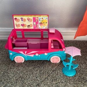 Shopkins Ice cream truck and table